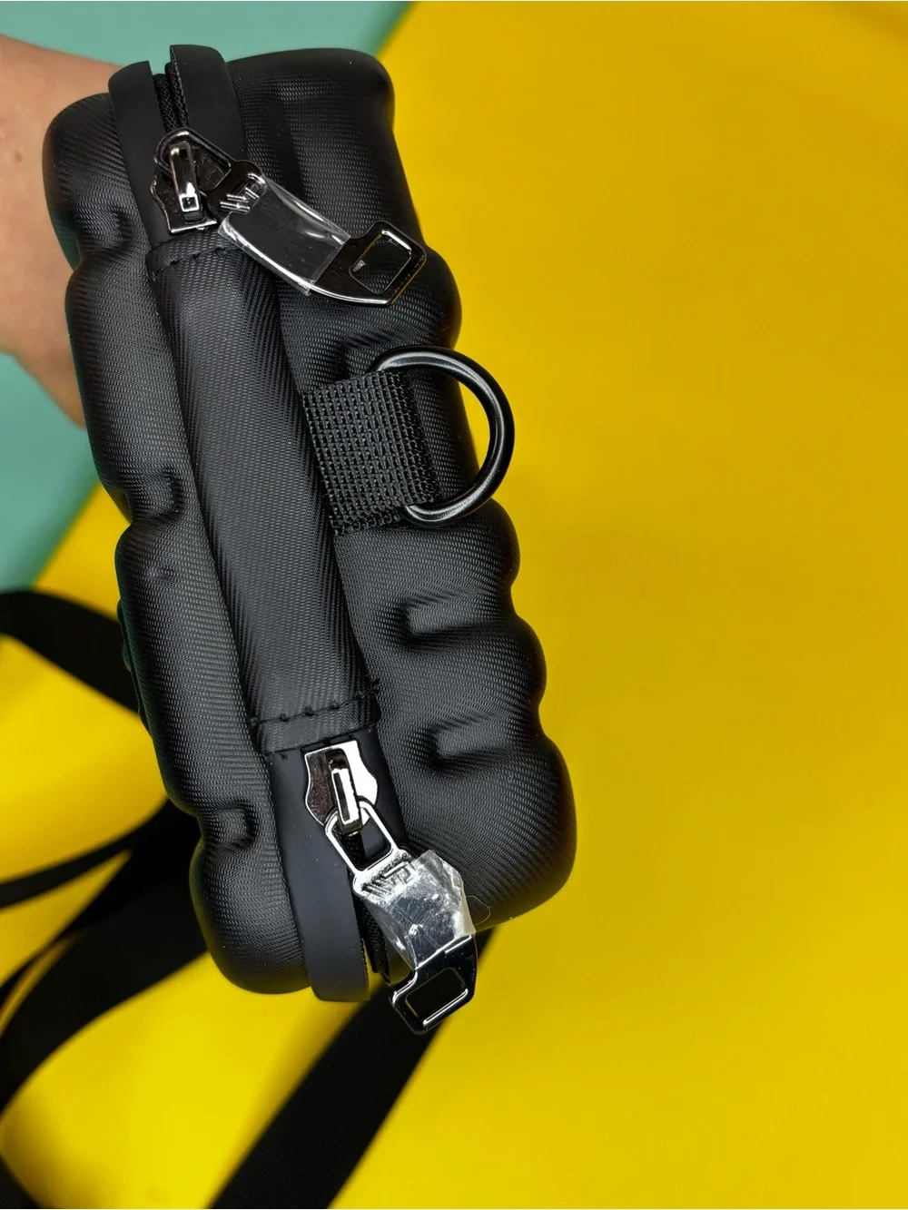 CASEMATIX‎ Compact Locking Case with Shoulder Strap in Black